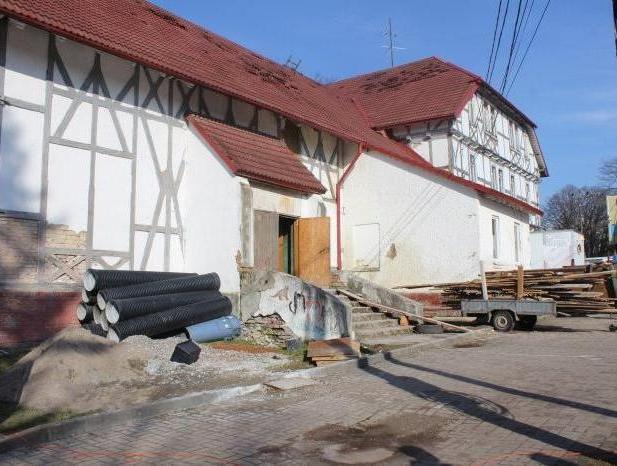 В Янтарном подрядчик приступил к подготовительным работам по капитальному ремонту Дома культуры имени В.Н. Рожкова
