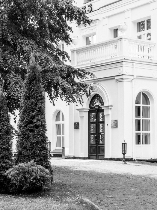 Осень в Янтарном: путешествие среди архитектуры