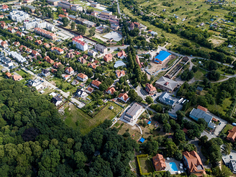 "Старая" главная улица в Янтарном